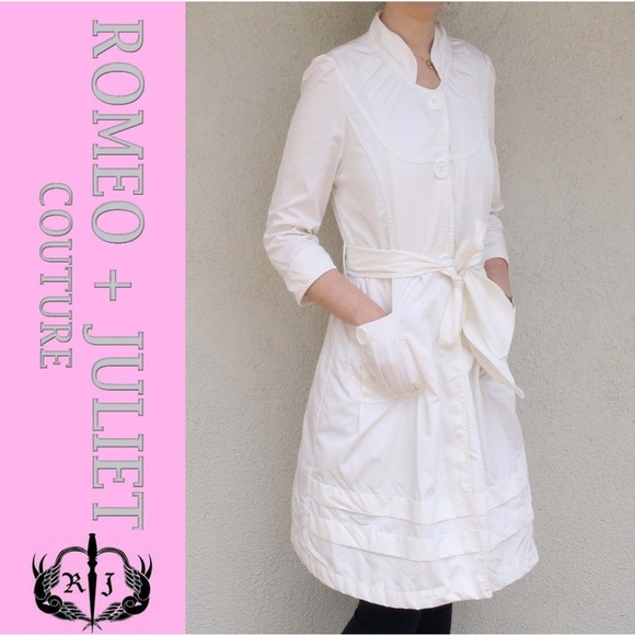 Romeo + Juliet Couture White Trench Coat Belt Big Buttons Pockets Size Small - Picture 1 of 11